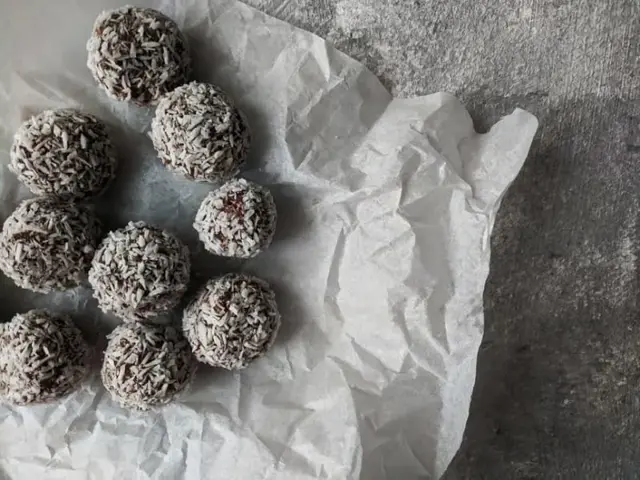 Digestive Biscuit Chocolate Protein Balls